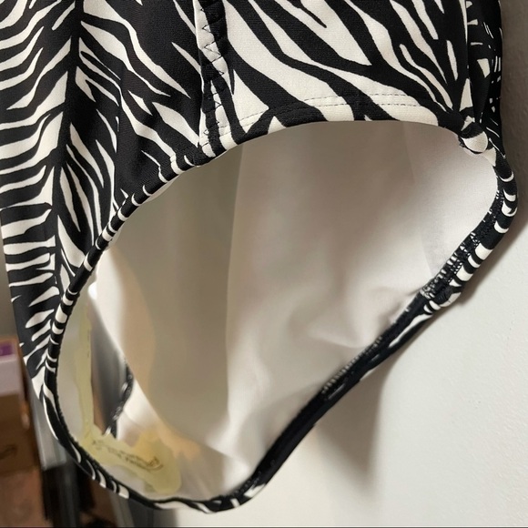 Athleta Palms Kaimana One Piece Swimsuit 36B/C (M) - Picture 5 of 16